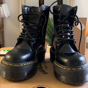 Dr. Martens Jadon Boots